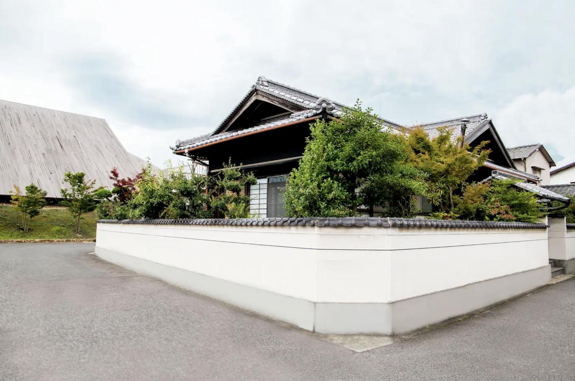 Ferienwohnung 一棟貸しの宿しんた Naoshima Exterior foto